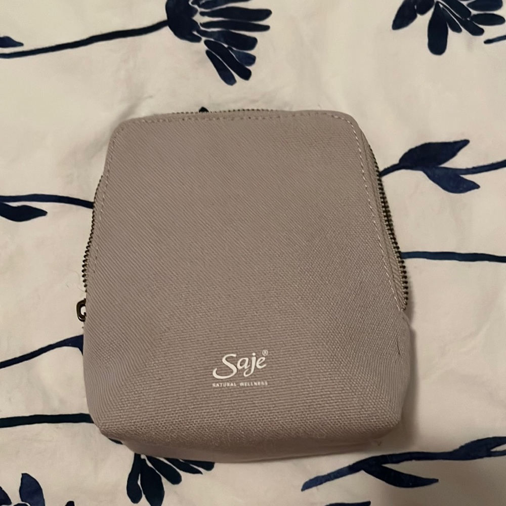Saje cosmetic pouch